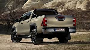 Toyota Hilux (هایلوکس)